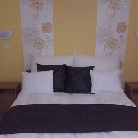 Reka Vendeghaz Hotel Токай Екстериор снимка
